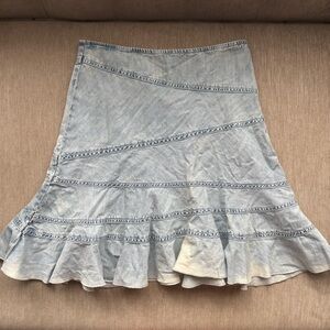 urban outfitters light blue denim wash ruffle zig zag lined mini/midi jean skirt
